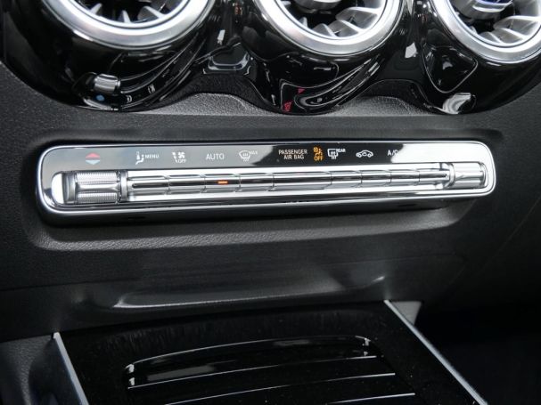 Mercedes-Benz GLB 180 AMG Panorama Memory Head-Up 360?