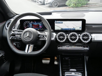 Mercedes-Benz GLB 180 AMG Panorama Memory Head-Up 360?