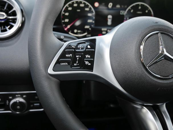 Mercedes-Benz GLB 200 d Progressive Distronic Panorama 360°