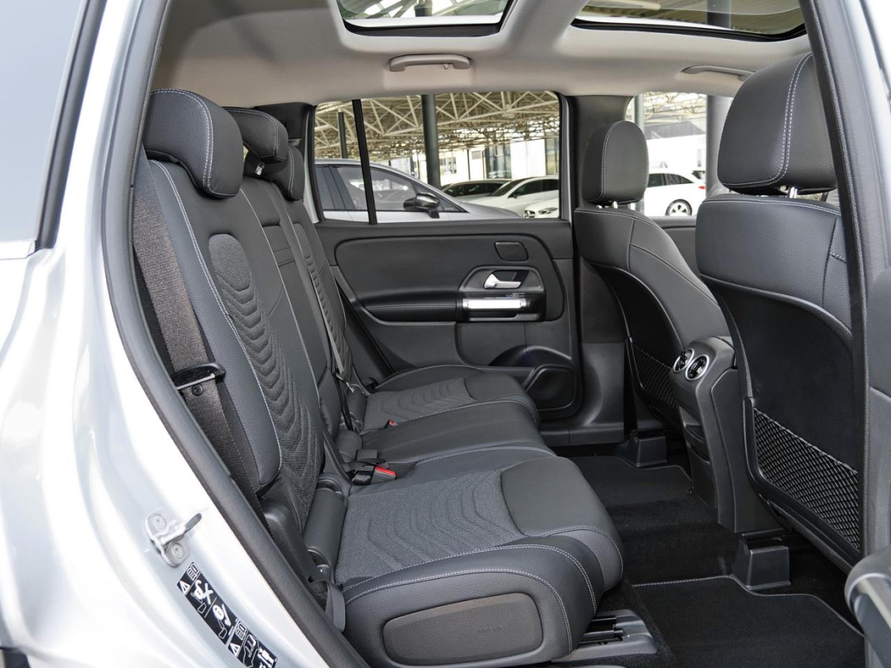 Mercedes-Benz GLB 200 d Progressive Distronic Panorama 360°