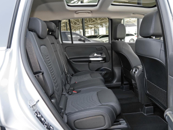 Mercedes-Benz GLB 200 d Progressive Distronic Panorama 360°