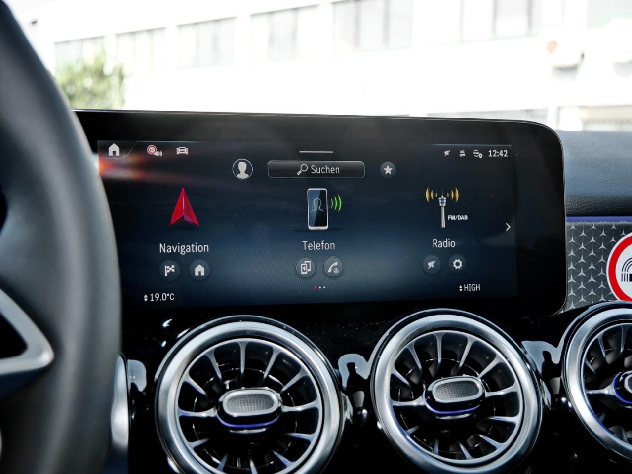 Mercedes-Benz GLB 200 d Progressive Distronic Panorama 360°