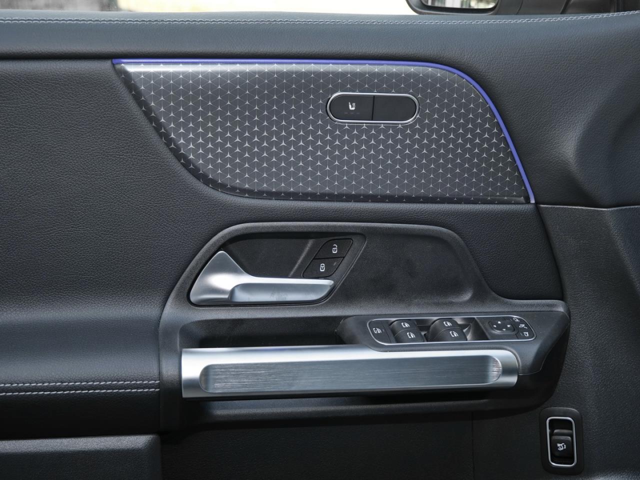 Mercedes-Benz GLB 200 d Progressive Distronic Panorama 360°