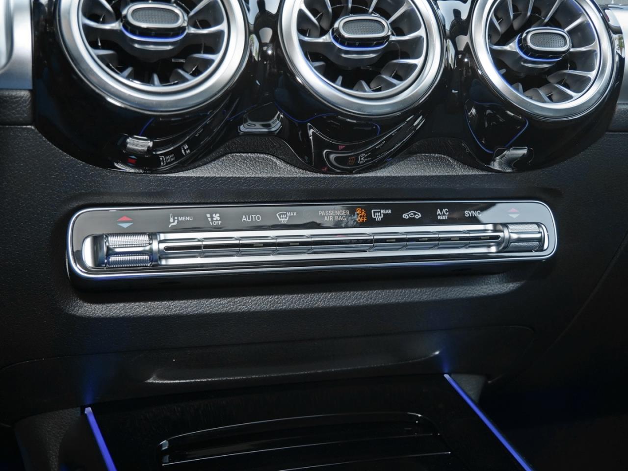 Mercedes-Benz GLB 200 d Progressive Distronic Panorama 360°