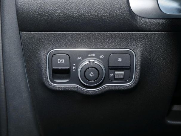 Mercedes-Benz GLB 200 d Progressive Distronic Panorama 360°