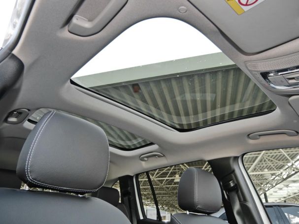 Mercedes-Benz GLB 200 d Progressive Distronic Panorama 360°
