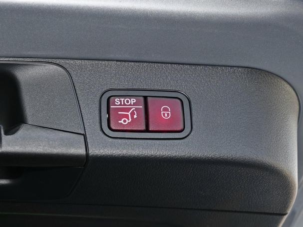 Mercedes-Benz GLB 200 d Progressive Distronic Panorama 360°