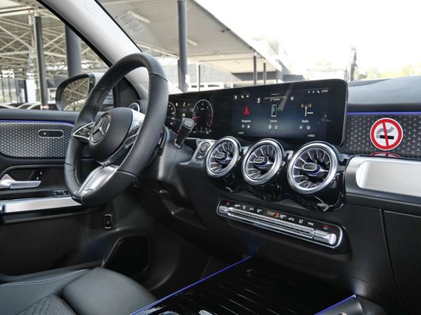 Mercedes-Benz GLB 200 d Progressive Distronic Panorama 360°
