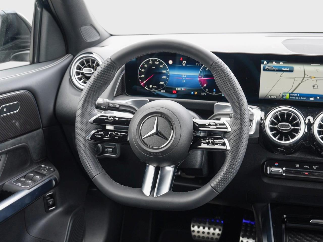 Mercedes-Benz GLB 200 d AMG Night MBUX Navi Kamera EasyPack AHK