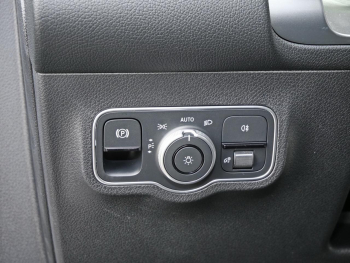 Mercedes-Benz GLB 200 d AMG Night MBUXNavi Easy-Pack AHK 360°