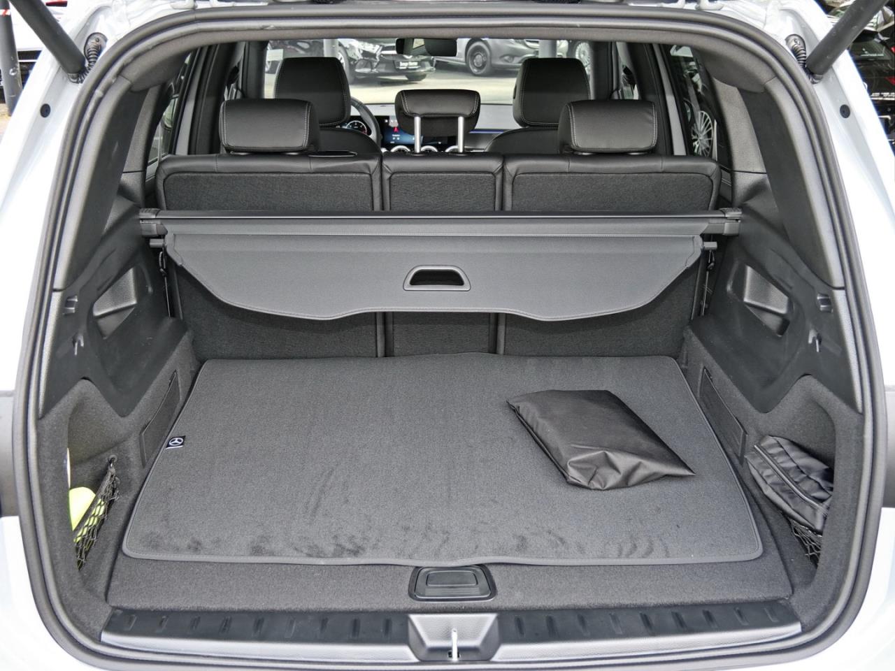 Mercedes-Benz GLB 200 d AMG Night MBUXNavi Easy-Pack AHK 360°