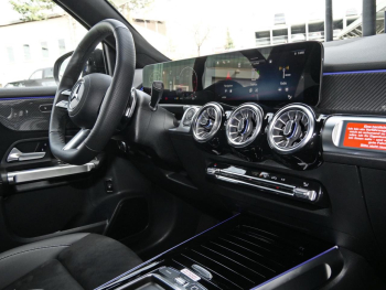 Mercedes-Benz GLB 200 d AMG Night MBUXNavi Easy-Pack AHK 360°