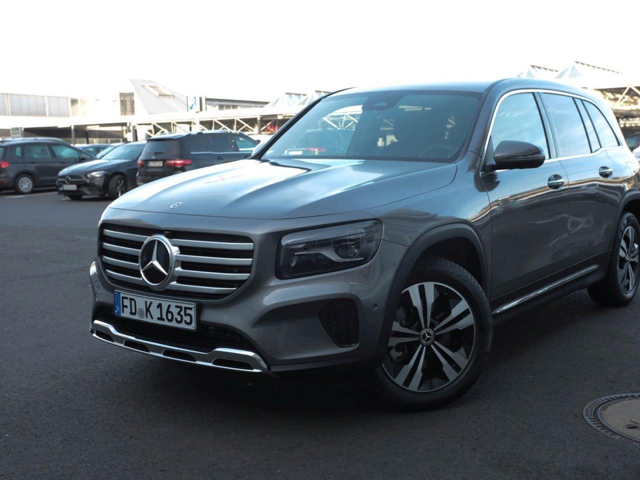 Mercedes-Benz GLB GLB 200 d Geländewagen / SUV mountaingrau