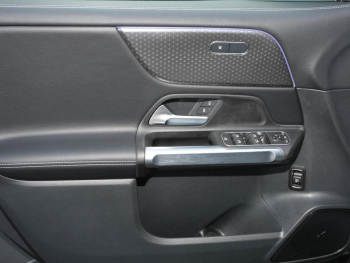 Mercedes-Benz GLB 200 d Progressive Distronic 360° AHK EasyP