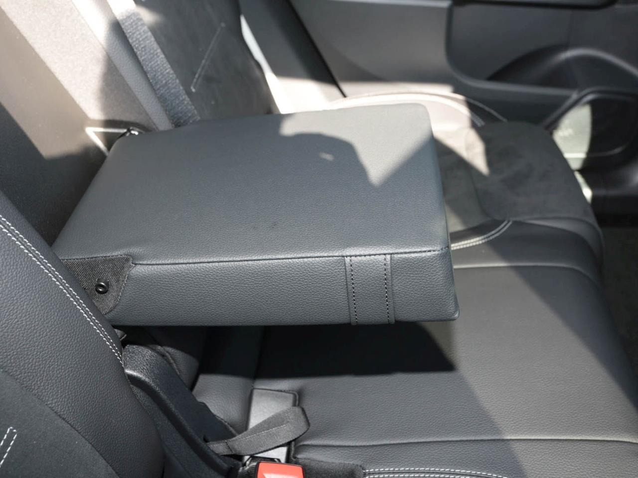 Mercedes-Benz GLB 200 d AMG Night MBUXNavi Easy-Pack AHK 360°