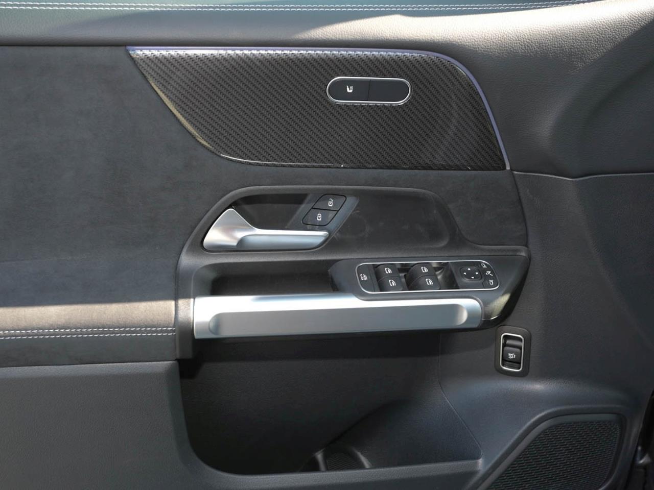 Mercedes-Benz GLB 200 d AMG Night MBUXNavi Easy-Pack AHK 360°