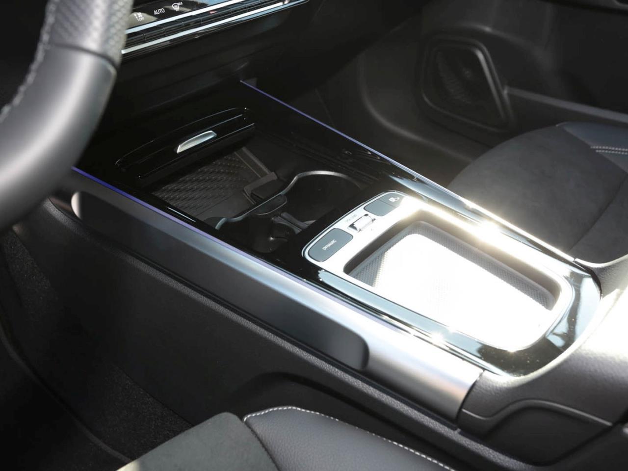 Mercedes-Benz GLB 200 d AMG Night MBUXNavi Easy-Pack AHK 360°