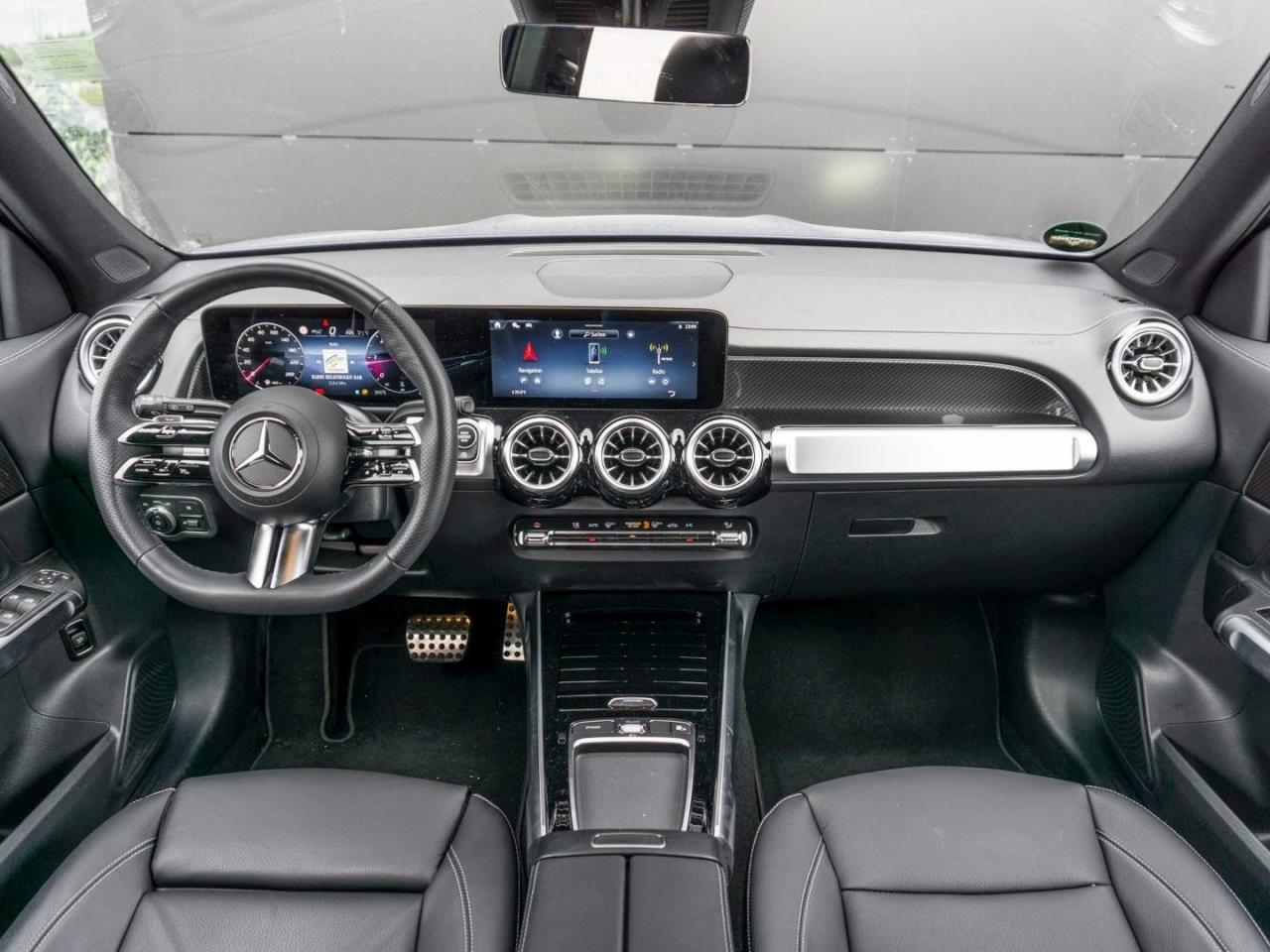 Mercedes-Benz GLB 200 d AMG Distronic Panorama Multibeam 360°