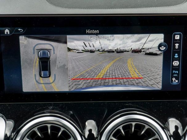 Mercedes-Benz GLB 200 d AMG Distronic Panorama Multibeam 360°