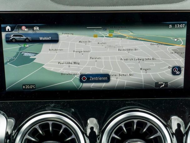 Mercedes-Benz GLB 200 d AMG Distronic Panorama Multibeam 360°