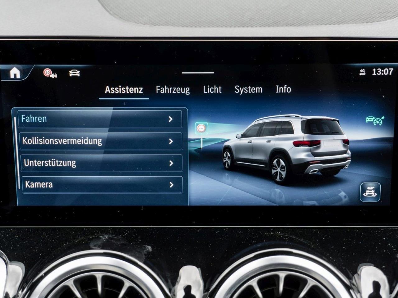 Mercedes-Benz GLB 200 d AMG Distronic Panorama Multibeam 360°