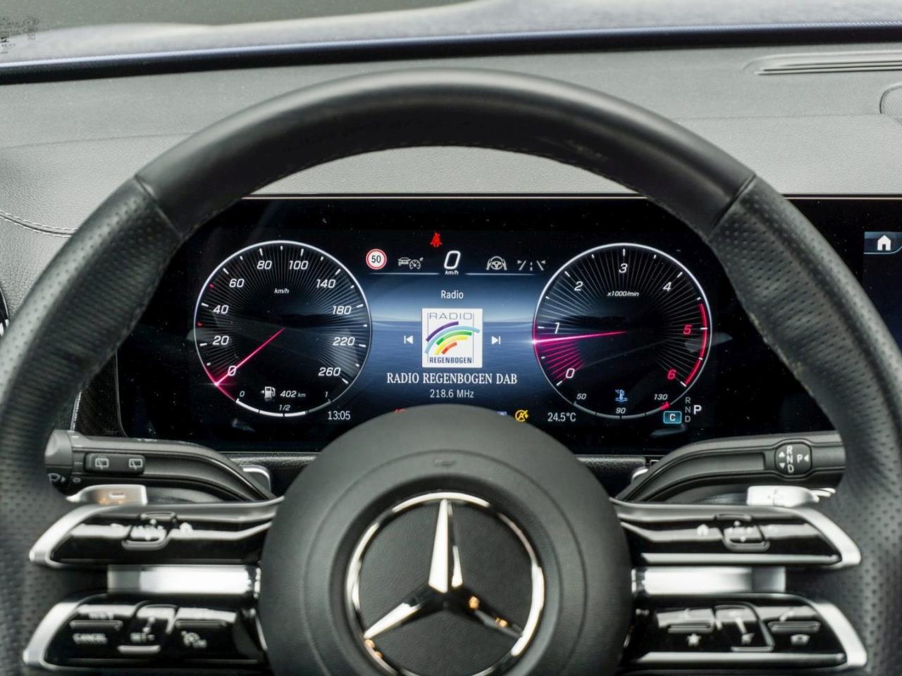 Mercedes-Benz GLB 200 d AMG Distronic Panorama Multibeam 360°