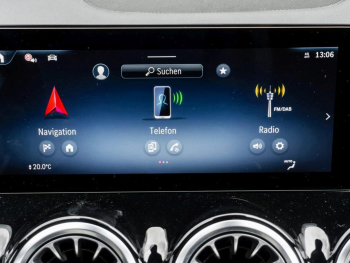 Mercedes-Benz GLB 200 d AMG Distronic Panorama Multibeam 360°