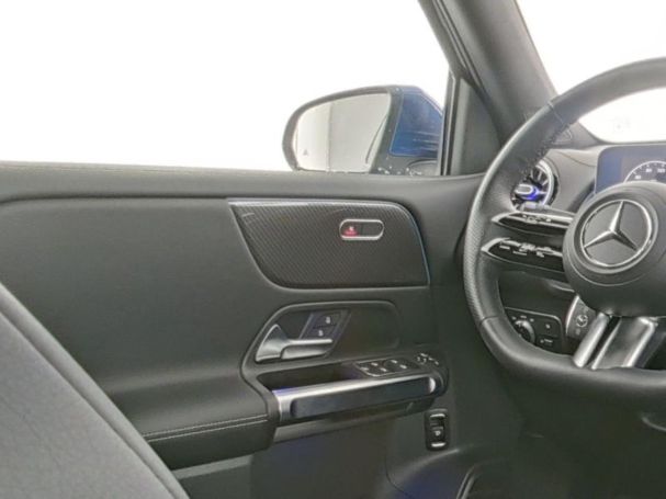 Mercedes-Benz GLB 200 d AMG Distronic Panorama Multibeam 360°