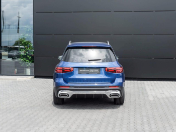 Mercedes-Benz GLB 200 d AMG Distronic Panorama Multibeam 360°