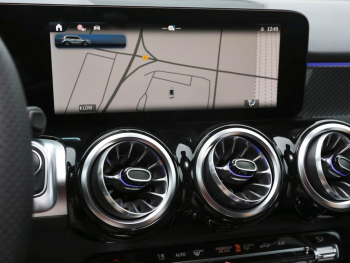 Mercedes-Benz GLB 200 AMG Night 360° AHK Easy Pack 7-Sitzer
