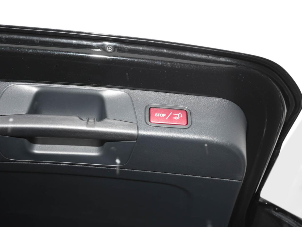 Mercedes-Benz GLB 200 AMG Night 360° AHK Easy Pack 7-Sitzer