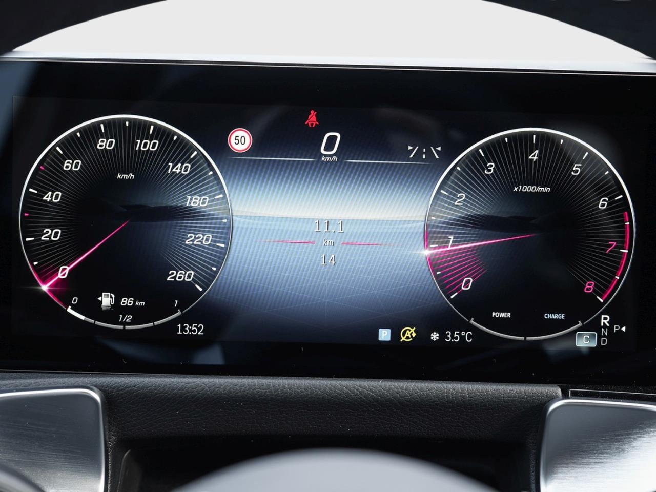 Mercedes-Benz GLB 200 AMG Night Panorama 360°EasyPack AHK 7-Si