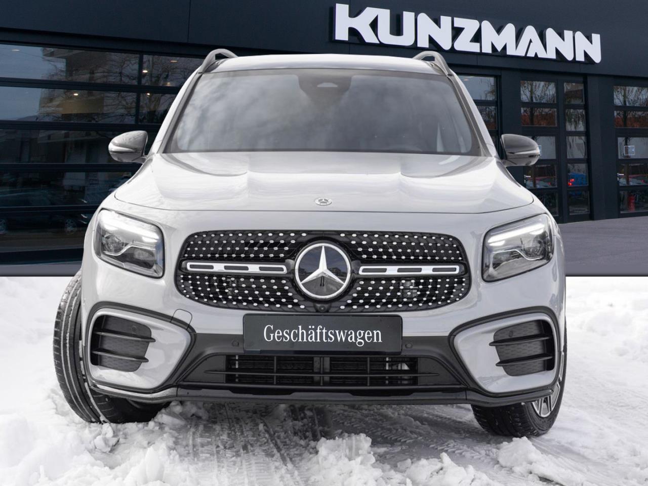Mercedes-Benz GLB 200 AMG Night Panorama 360°EasyPack AHK 7-Si