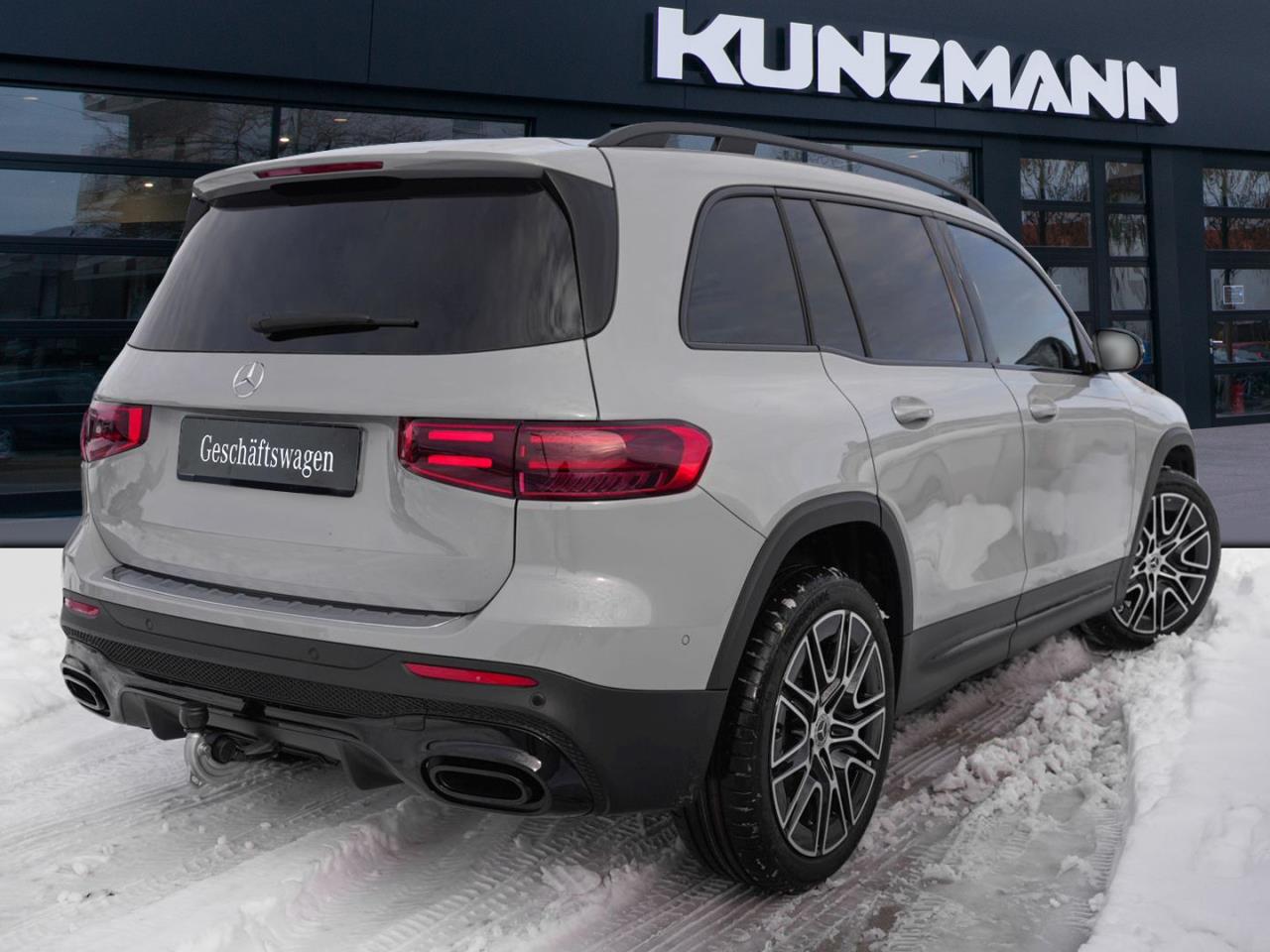 Mercedes-Benz GLB 200 AMG Night Panorama 360°EasyPack AHK 7-Si