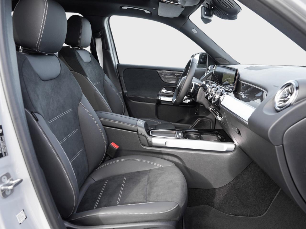 Mercedes-Benz GLB 200 AMG Night Panorama 360°EasyPack AHK 7-Si