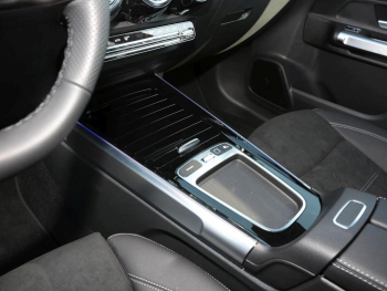 Mercedes-Benz GLB 200 AMG Night Panorama Easy-Pack 360° AHK