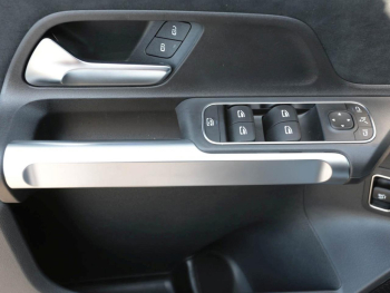 Mercedes-Benz GLB 200 AMG Night Panorama Easy-Pack 360° AHK