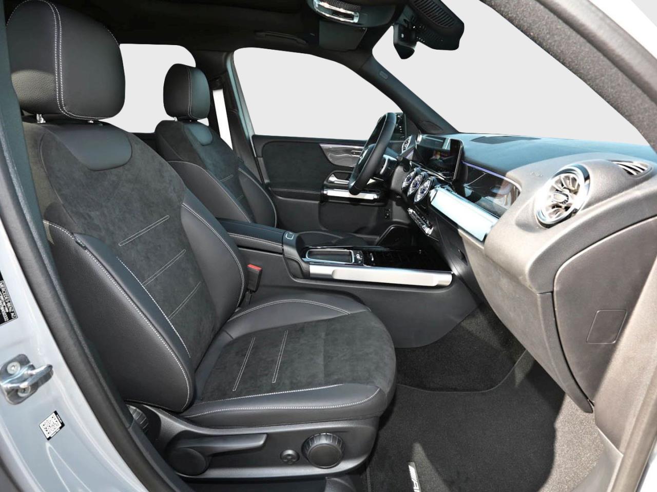 Mercedes-Benz GLB 200 AMG Night Panorama Easy-Pack 360° AHK