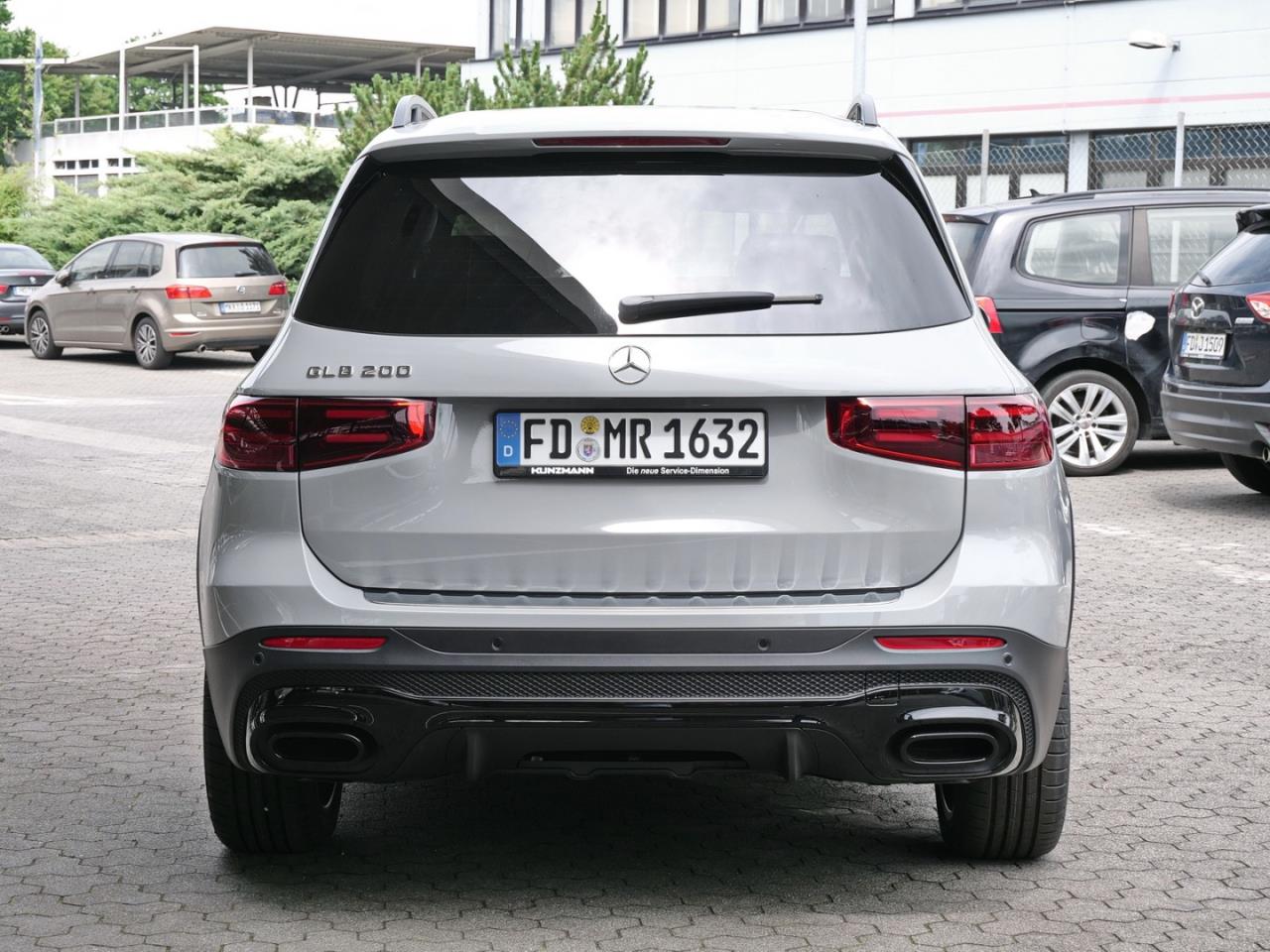 Mercedes-Benz GLB 200 AMG Night Panorama Distronic 360° AHK