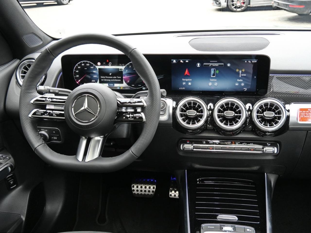Mercedes-Benz GLB 200 AMG Night Panorama Distronic 360° AHK