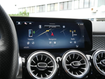 Mercedes-Benz GLB 200 AMG Distronic Easy-Pack 360? AHK