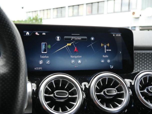 Mercedes-Benz GLB 200 AMG Distronic Easy-Pack 360? AHK