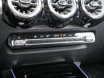 Mercedes-Benz GLB 200 AMG Distronic Easy-Pack 360? AHK