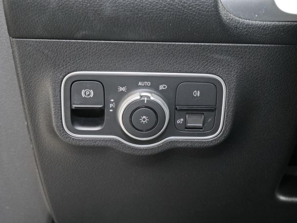 Mercedes-Benz GLB 200 AMG Distronic Easy-Pack 360° AHK