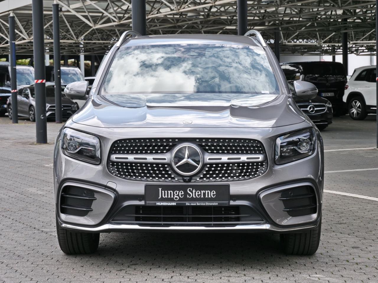 Mercedes-Benz GLB 200 AMG Distronic Easy-Pack 360? AHK