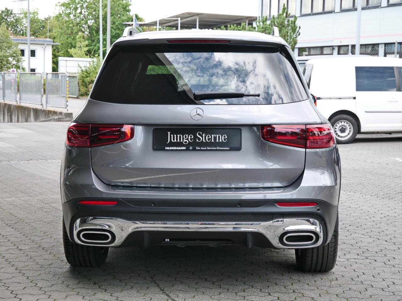 Mercedes-Benz GLB 200 AMG Distronic Easy-Pack 360? AHK