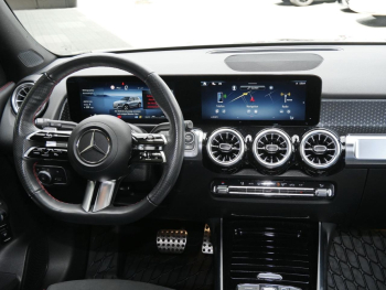 Mercedes-Benz GLB 200 AMG Distronic Easy-Pack 360° AHK