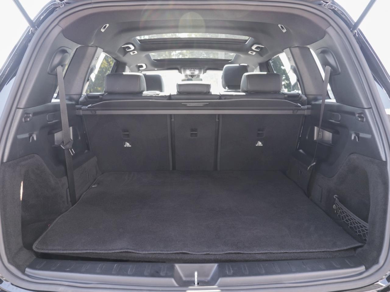 Mercedes-Benz GLB 200 Progressive Night Panorama