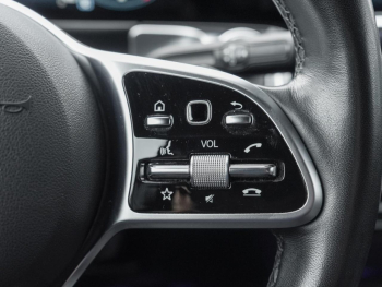 Mercedes-Benz GLB 200 MBUX-Navi Parktronic Sound Klima SpurA