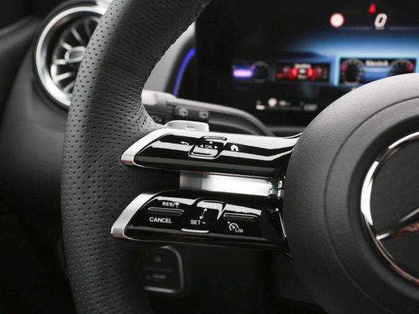 Mercedes-Benz GLB 200 AMG Night Panorama 360° AHK 7-Sitzer